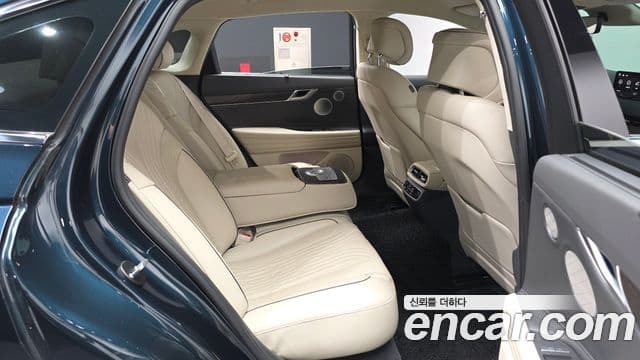 Genesis Electrified G80 2022 — Şəkil 12/20