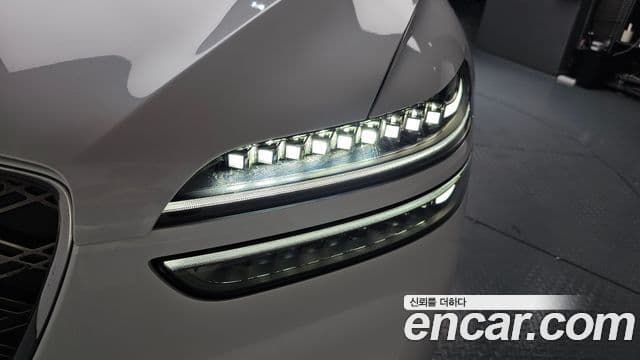 Genesis GV70 2024 — Photo 12/40