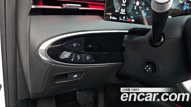 Genesis GV70 2024 — Photo 20/40