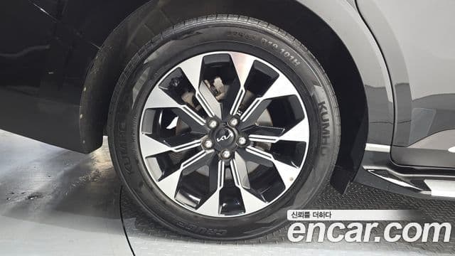 Kia Carnival 2020 — ფოტო 5/20