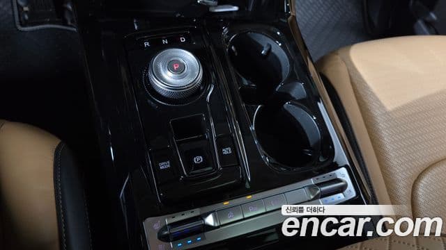 Kia Carnival 2020 — ფოტო 9/20