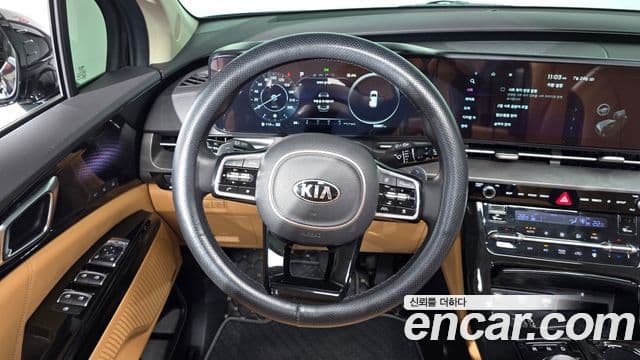 Kia Carnival 2020 — ფოტო 13/20