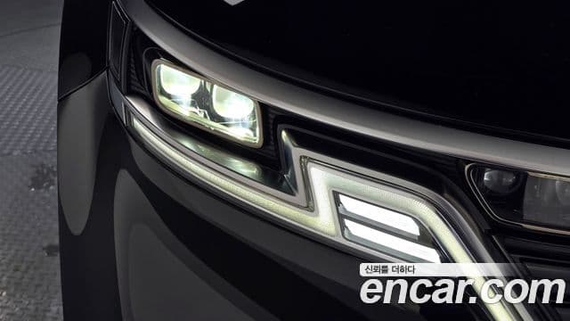 Kia Carnival 2020 — Photo 1/31