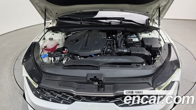 Kia K5 2021 — ფოტო 6/20
