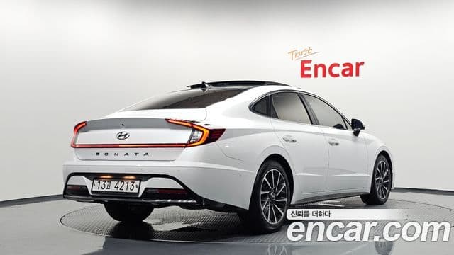 Hyundai Sonata 2019 — Фото 2/20