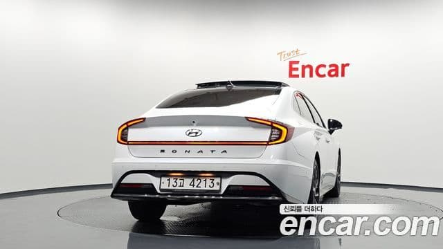 Hyundai Sonata 2019 — Фото 4/20