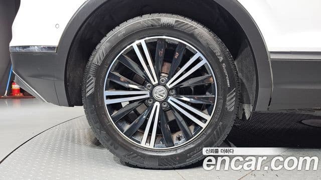 Volkswagen Tiguan 2018 — Şəkil 4/20