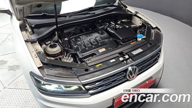 Volkswagen Tiguan 2018 — Şəkil 5/20