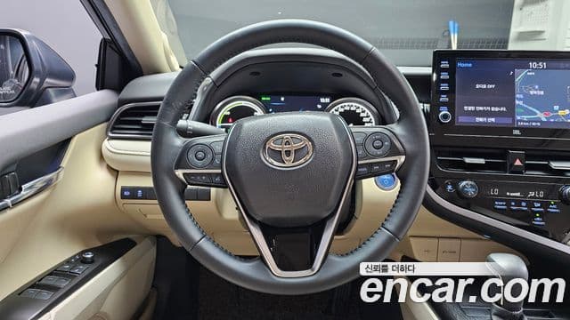 Toyota Camry 2022 — ფოტო 12/30