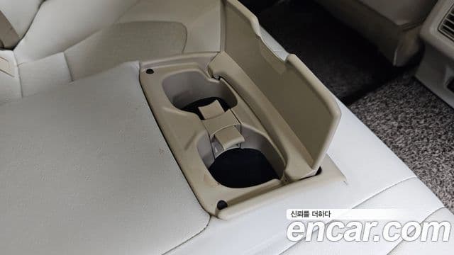 Toyota Camry 2022 — ფოტო 3/30
