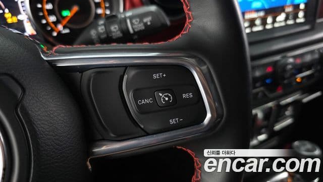 Jeep Wrangler 2023 — Şəkil 17/20
