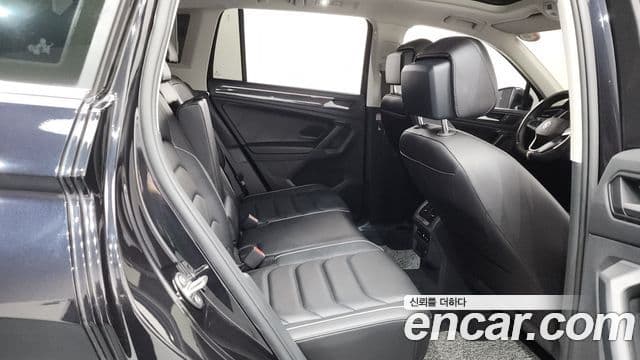 Volkswagen Tiguan 2022 — Şəkil 11/20
