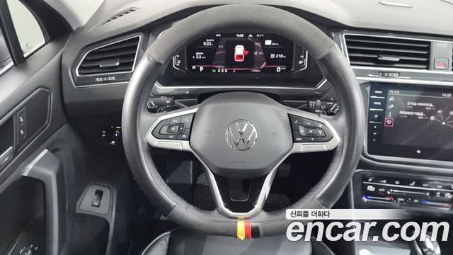 Volkswagen Tiguan 2022 — Şəkil 13/20