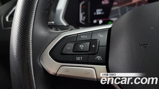 Volkswagen Tiguan 2022 — Şəkil 16/20