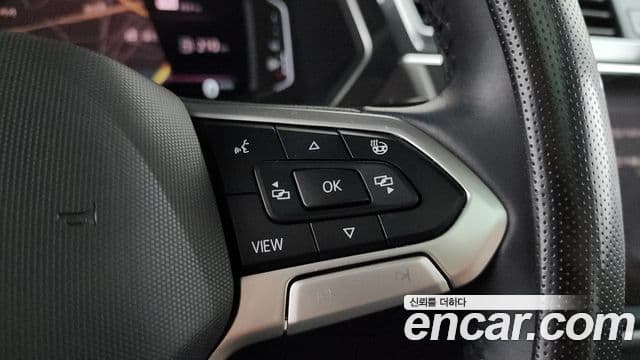 Volkswagen Tiguan 2022 — Şəkil 17/20