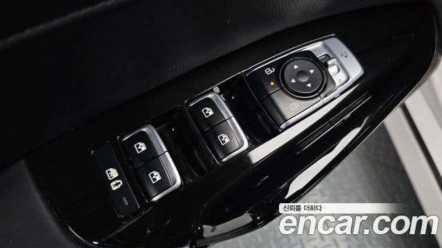Kia K5 2023 — Photo 30/35