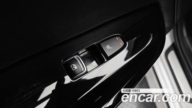 Kia K5 2023 — Photo 12/35
