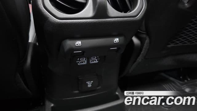 Jeep Wrangler 2025 — Photo 33/33