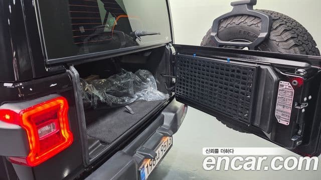 Jeep Wrangler 2025 — Photo 4/33