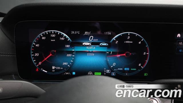 Mercedes-Benz E-Class 2022 — Фото 8/20