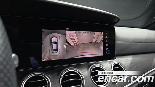 Mercedes-Benz E-Class 2022 — Фото 15/20