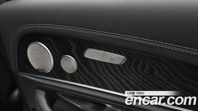 Mercedes-Benz E-Class 2022 — Фото 19/20