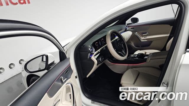 Mercedes-Benz A-Class 2021 — Фото 10/20