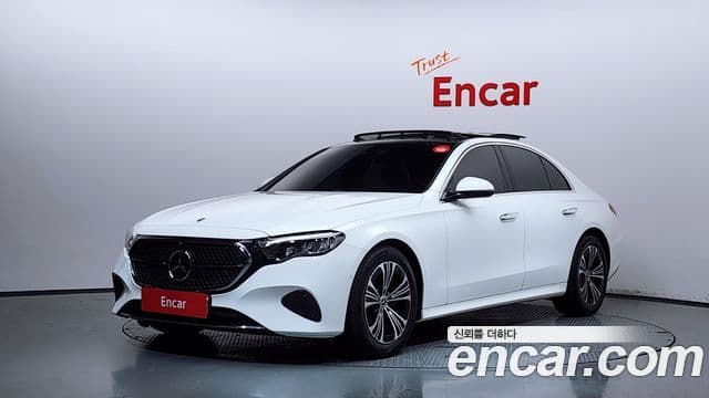 Mercedes-Benz E-Class 2024 — Фото 1/20