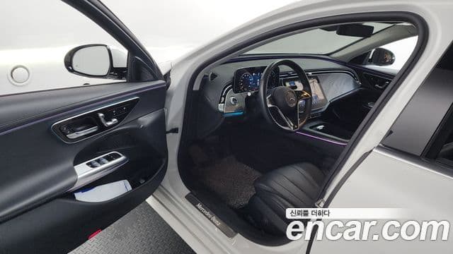 Mercedes-Benz E-Class 2024 — Фото 10/20