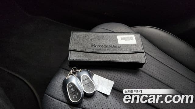 Mercedes-Benz E-Class 2024 — Фото 16/20