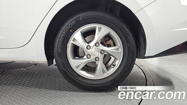 Hyundai The New Avante Hybrid 2021 — Şəkil 5/30