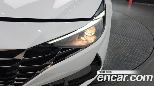 Hyundai The New Avante Hybrid 2021 — Şəkil 27/30
