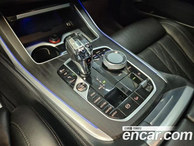 BMW X7 2022 — ფოტო 7/20