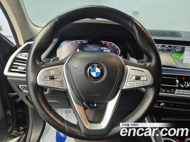 BMW X7 2022 — ფოტო 19/20