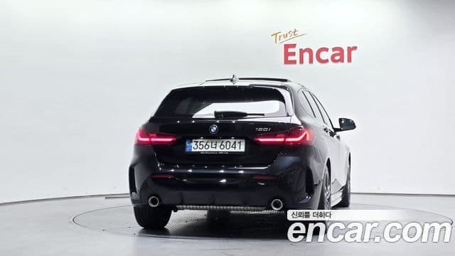BMW 1 Series 2021 — ფოტო 4/20