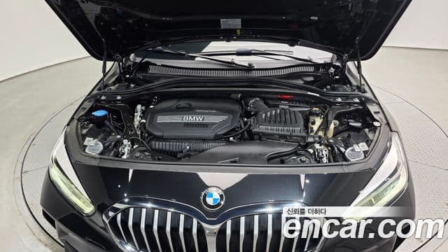 BMW 1 Series 2021 — ფოტო 6/20
