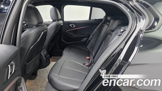 BMW 1 Series 2021 — ფოტო 12/20