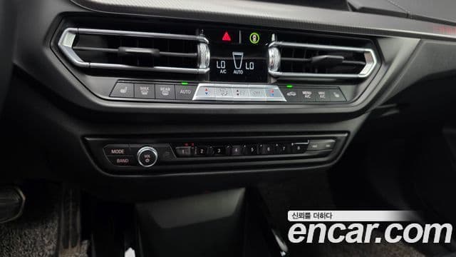 BMW 1 Series 2021 — ფოტო 17/20