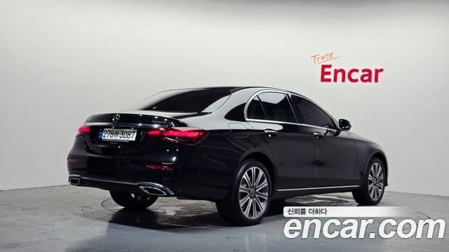 Mercedes-Benz E-Class 2023 — Фото 2/20