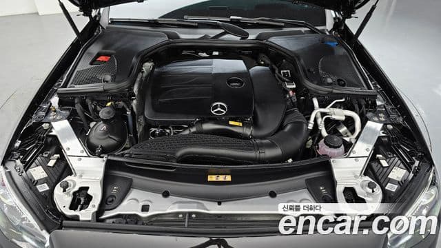 Mercedes-Benz E-Class 2023 — Фото 6/20