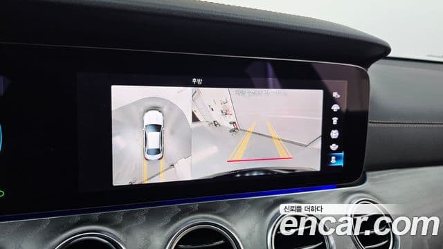 Mercedes-Benz E-Class 2023 — Фото 14/20