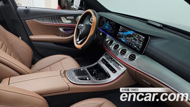 Mercedes-Benz E-Class 2023 — Фото 18/20