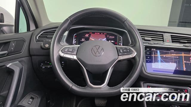 Volkswagen Tiguan 2023 — ფოტო 13/20
