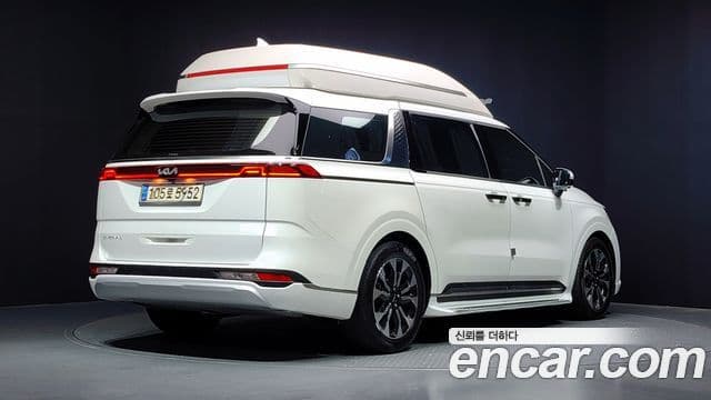 Kia Carnival 2021 — ფოტო 2/20