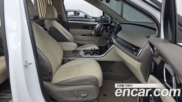 Kia Carnival 2021 — ფოტო 11/20