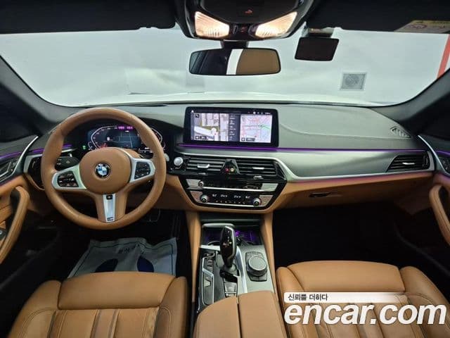 BMW 5 Series 2023 — Фото 10/19
