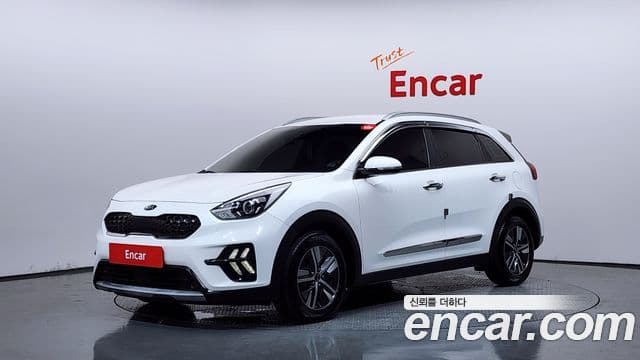 Kia Niro 2020 — Фото 1/20