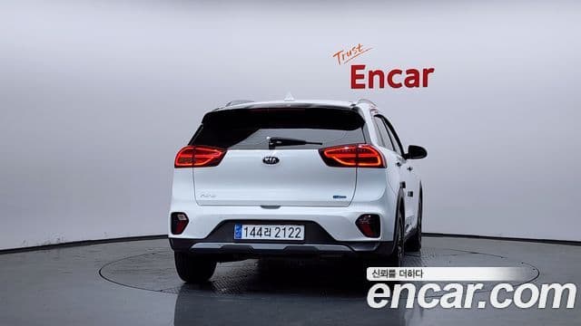 Kia Niro 2020 — Фото 4/20