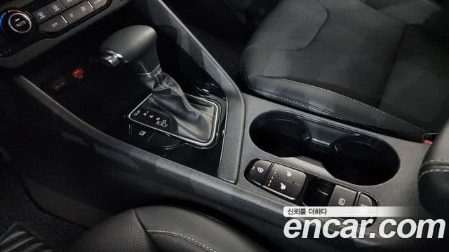 Kia Niro 2020 — Фото 9/20