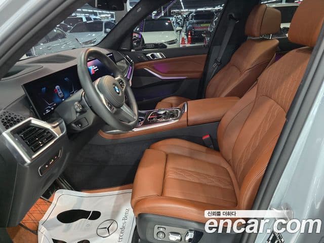 BMW X7 2025 — ფოტო 8/20